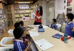 以课堂讲解相结合的形式不断提升小朋友的安全意识和应变能力