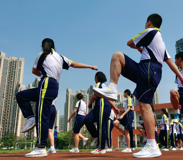 着力缩小城乡区域校际办学距离以教育温